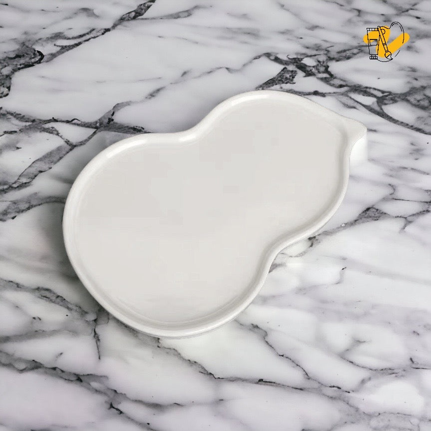 ボーンチャイナ Hulu シェイププレート