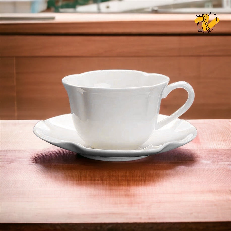 ボーンチャイナ ティーカップ&ソーサー (160ml)