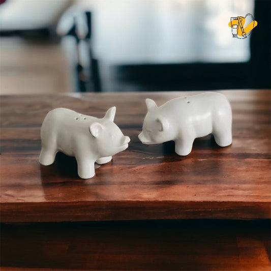 Piggy Salt & Pepper Shakers Set